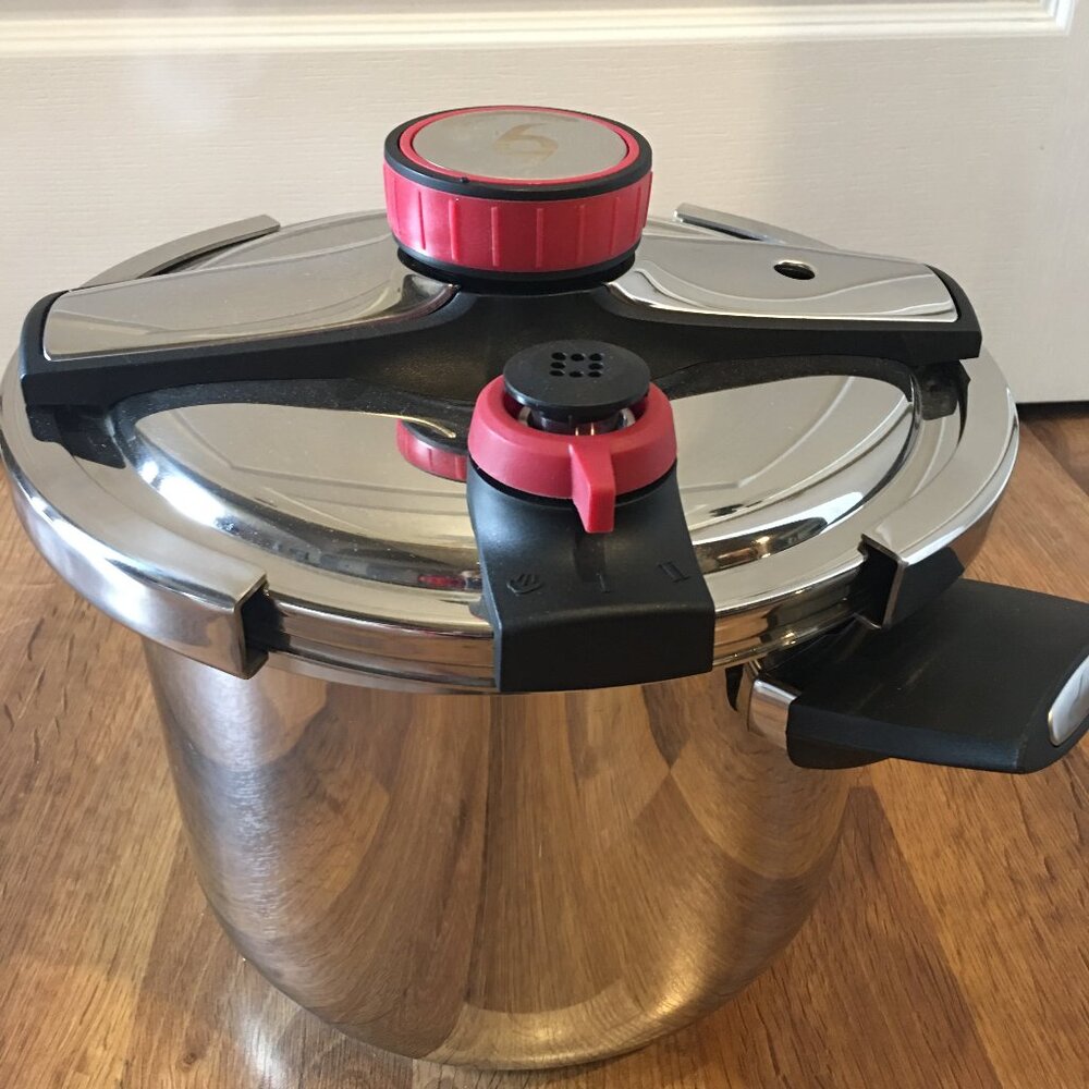 Bogner Stainless Steel Pressure Cooker 8 liters includes glass lid& Steamer